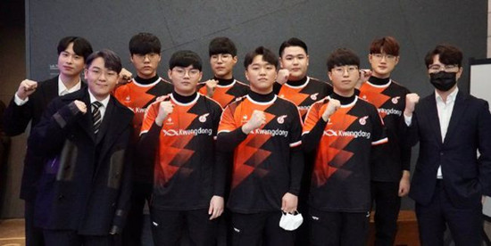 家队备战洛 家队备战洛